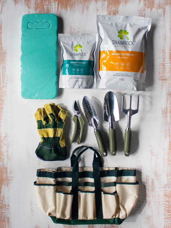 08GardenToolFeature_576x.webp Shamrock Botanics Garden Tool Set